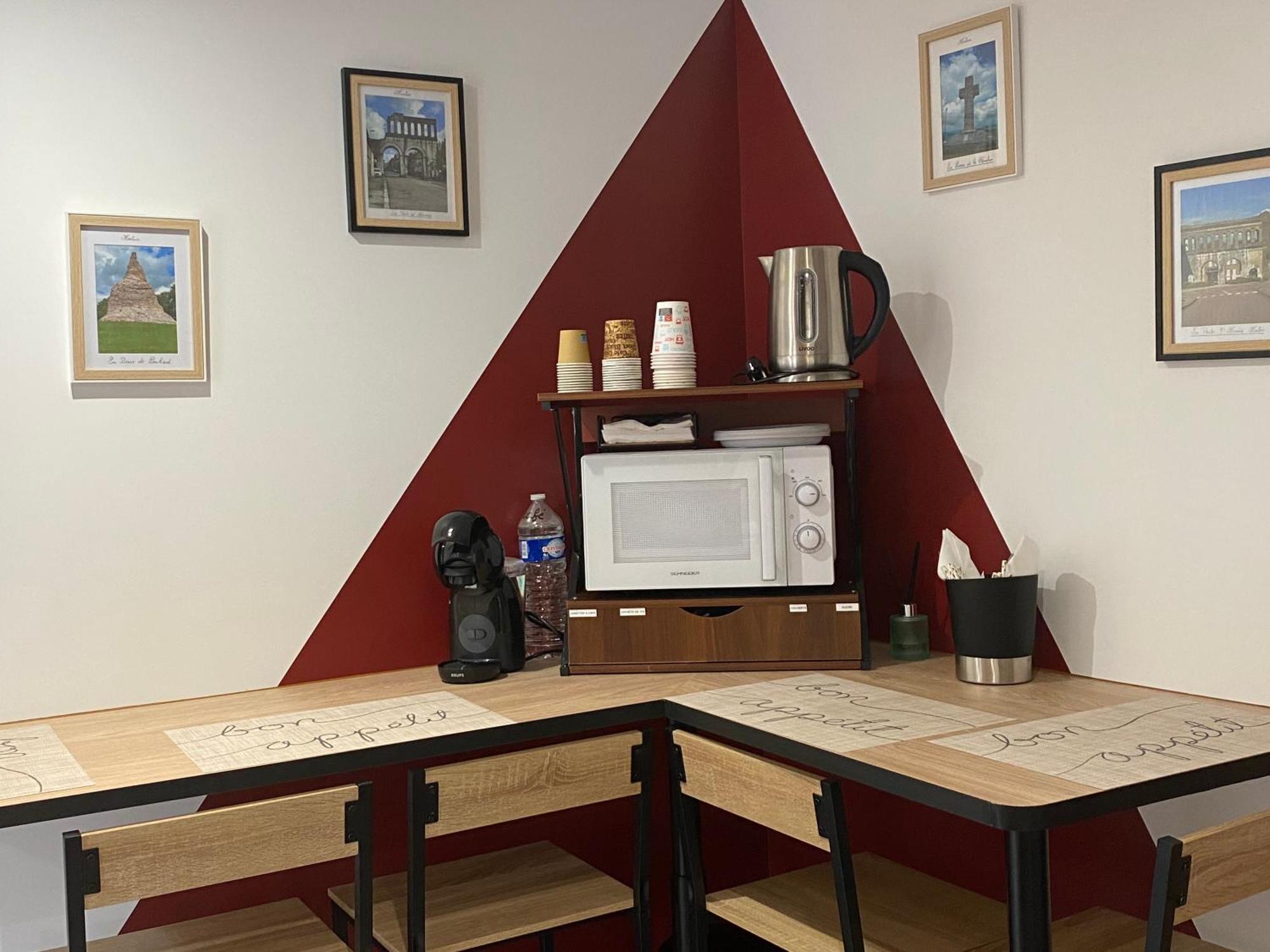Chez Marie Et Angel Bed & Breakfast Отон Екстериор снимка